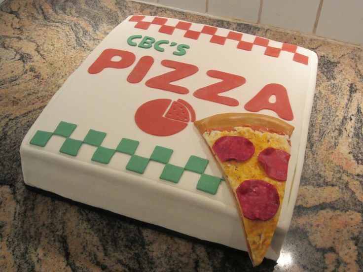 Creating a Pizza Box Cake Presentation